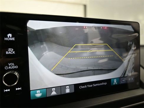 New 2025 Honda Pilot Touring image 27