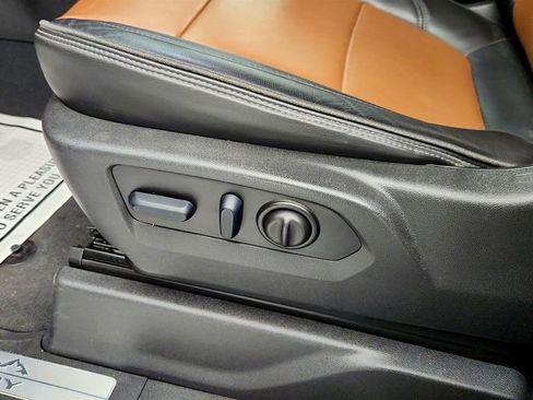 Used 2023 Chevrolet Silverado 2500 High Country image 12