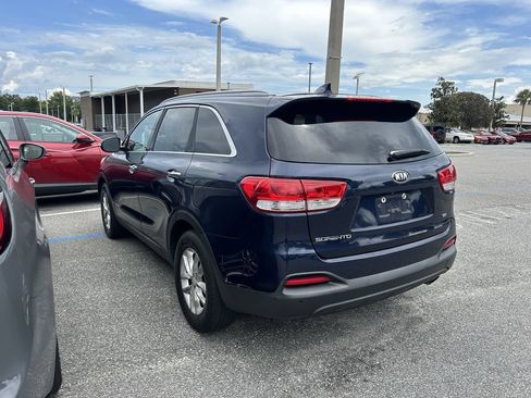 Used 2016 Kia Sorento FWD w/ LX Convenience Package image 5
