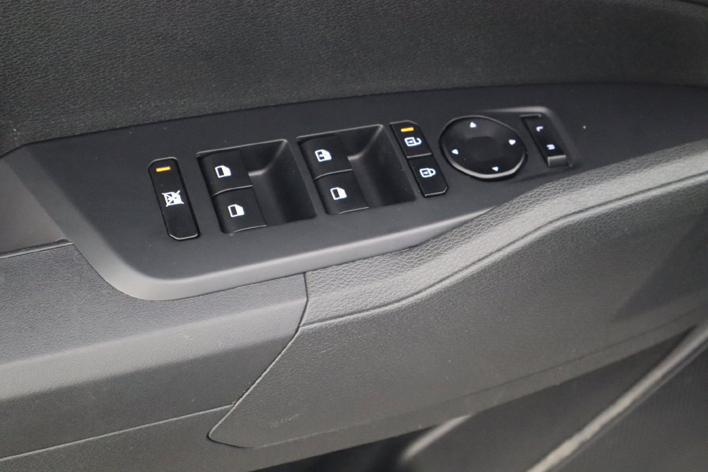 Used 2026 Kia Sportage LX w/ LX Convenience Package FWD image 17