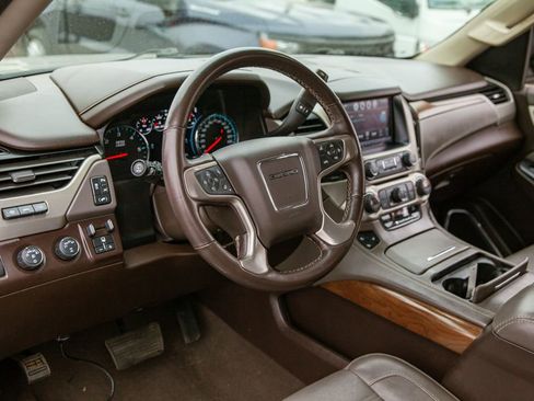 Used 2020 GMC Yukon XL Denali image 10