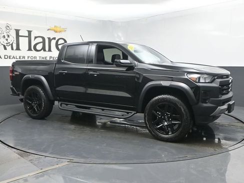 Used 2024 Chevrolet Colorado Trail Boss w/ Advanced Trailering Package image 6