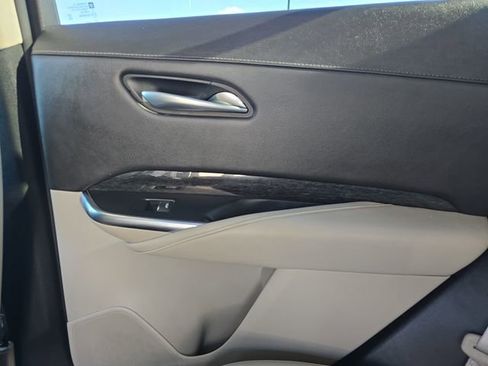 Used 2022 Cadillac XT4 Premium Luxury w/ Safety Alert Package image 18