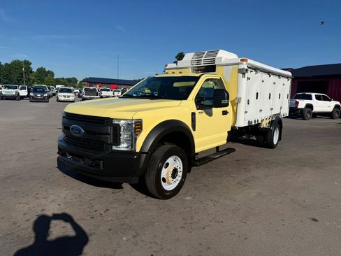 Used 2019 Ford F550 2WD Regular Cab Super Duty image 2