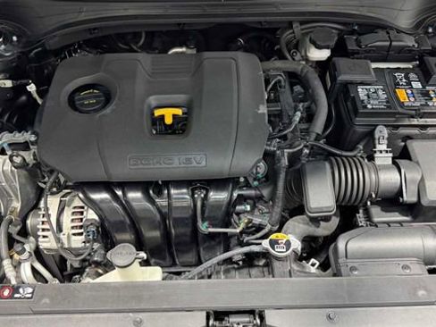 Used 2024 Kia Forte LXS FWD image 33