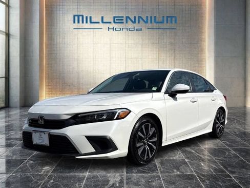 Used 2024 Honda Civic EX image 1