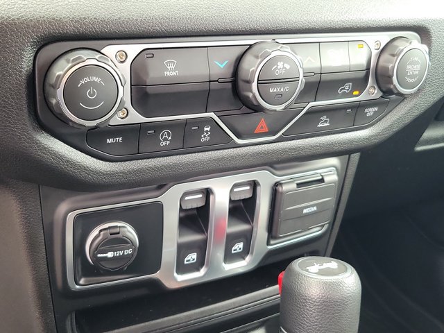 Used 2025 Jeep Wrangler Sport AWD/4WD image 25