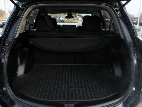 Used 2018 Toyota RAV4 XLE image 11