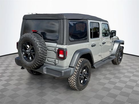 Used 2021 Jeep Wrangler Unlimited Willys image 6