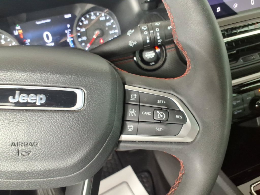Used 2022 Jeep Compass Trailhawk AWD/4WD image 17