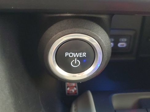 Used 2024 Toyota Venza LE AWD/4WD image 31