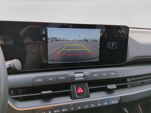 Used 2025 Kia K4 FWD image 24