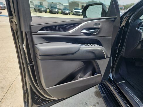 Used 2023 Cadillac Escalade Sport w/ LPO, ONYX Package AWD/4WD image 17