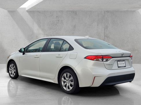 Used 2024 Toyota Corolla LE image 6