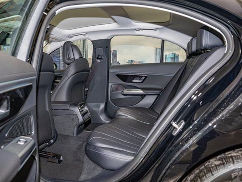 Used 2026 Mercedes-Benz E 350 4MATIC Sedan image 22