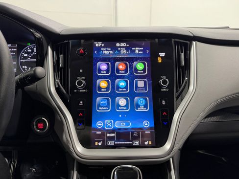 Used 2020 Subaru Outback Premium image 9