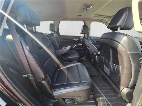 Used 2025 Kia Telluride S AWD/4WD image 19