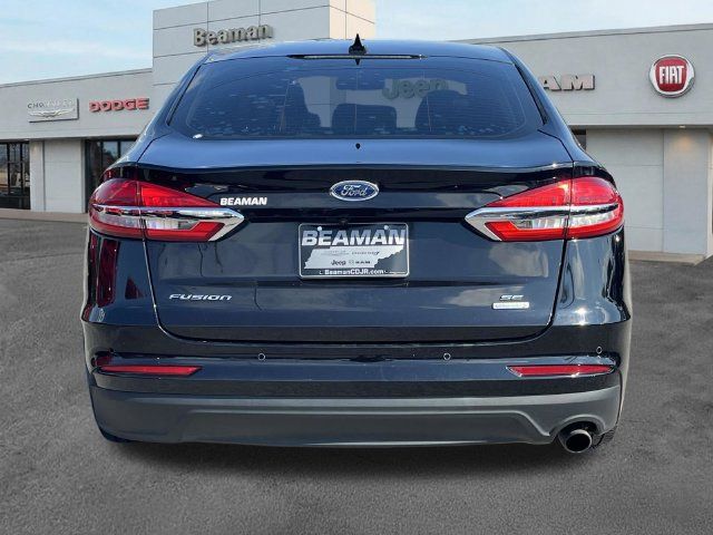 Used 2020 Ford Fusion SE FWD image 6