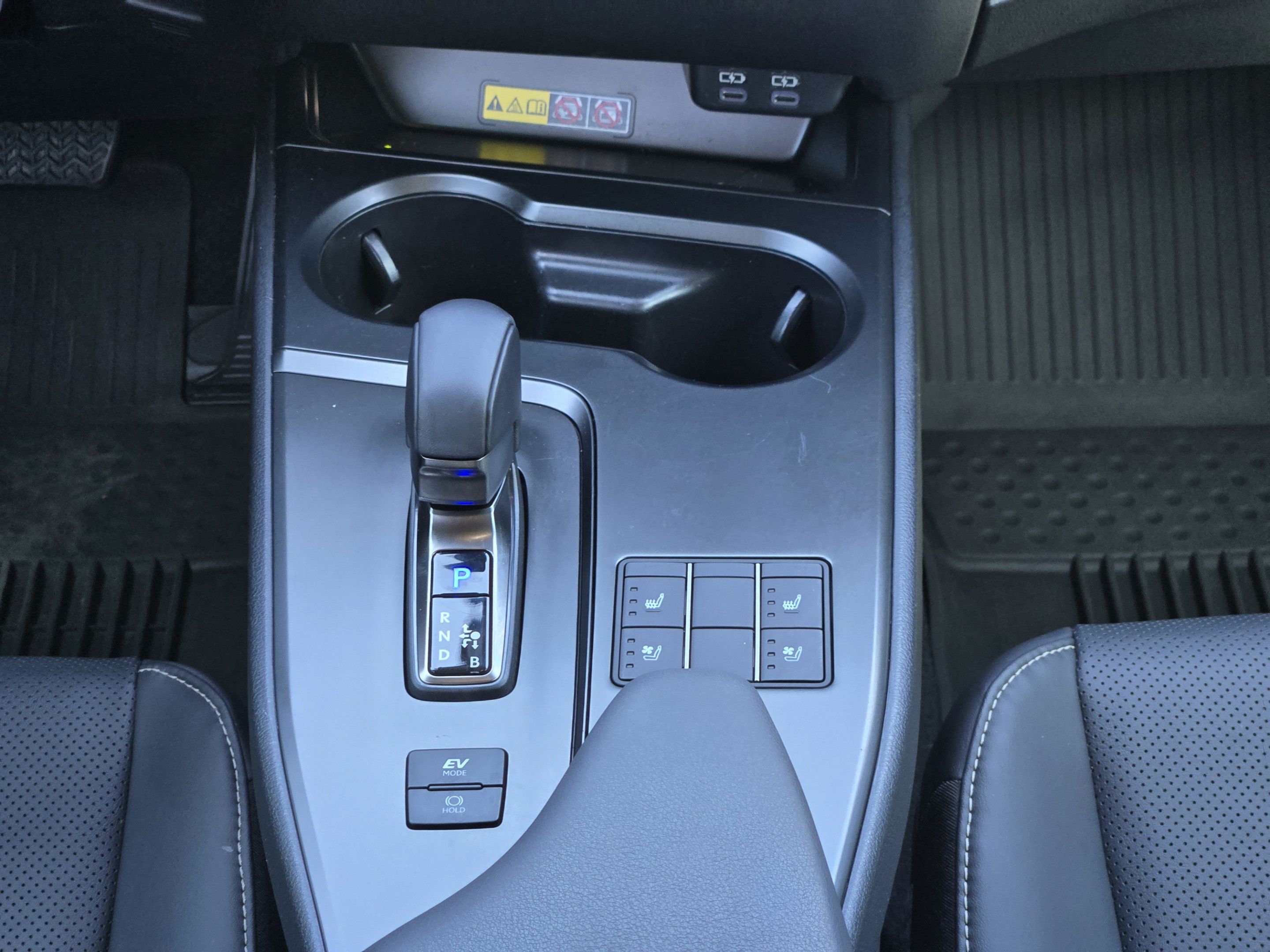 Used 2025 Lexus UX 300h FWD image 15