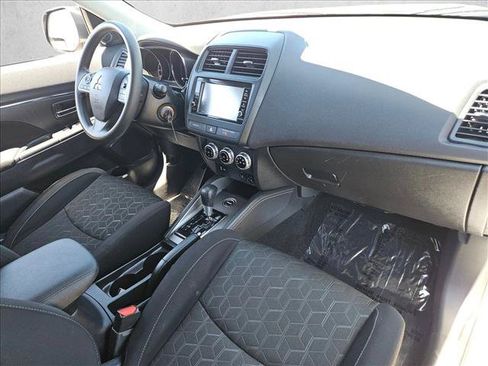 Used 2025 Mitsubishi Outlander Sport AWD image 26