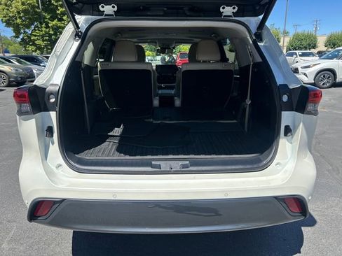 Certified 2021 Toyota Highlander Limited AWD/4WD image 15