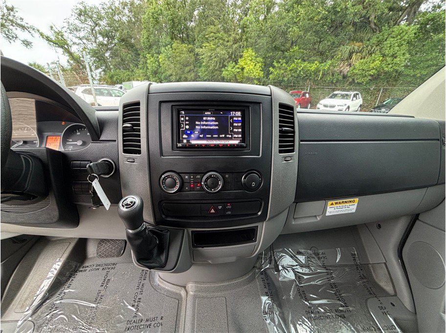 Used 2014 Mercedes-Benz Sprinter 3500 image 11