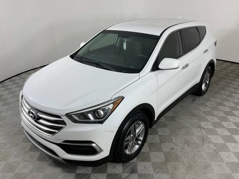 Used 2017 Hyundai Santa Fe Sport FWD image 2