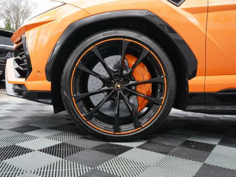 Used 2022 Lamborghini Urus AWD/4WD image 78