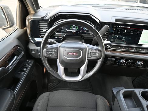 Used 2023 GMC Sierra 1500 Elevation RWD image 9