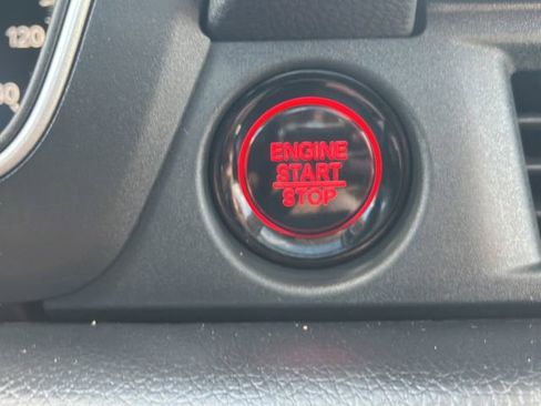 Used 2023 Honda Pilot Touring image 27