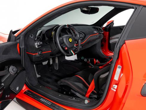 Used 2019 Ferrari 488 Pista Coupe image 14