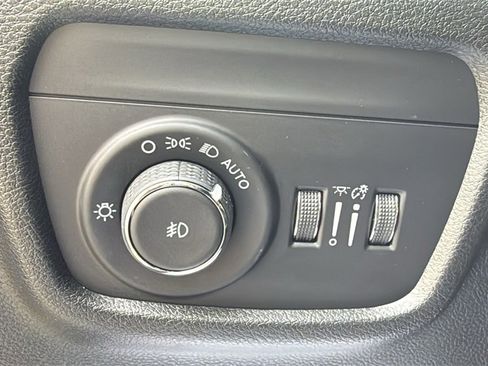 New 2025 Jeep Grand Cherokee Limited image 19