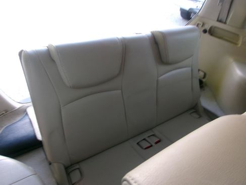 Used 2004 Toyota Highlander 4WD V6 image 6