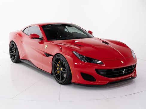 Used 2019 Ferrari Portofino RWD image 16