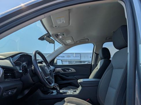 Used 2021 Chevrolet Traverse LT AWD/4WD image 9