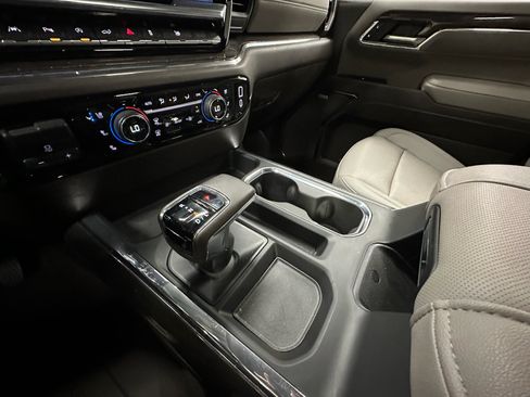 Certified 2024 Chevrolet Silverado 1500 LTZ w/ LTZ Premium Package AWD/4WD image 41