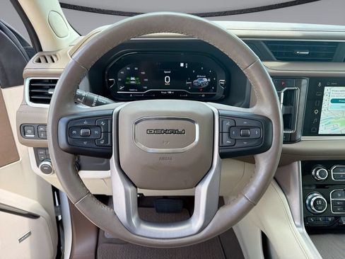 Used 2023 GMC Yukon XL Denali AWD/4WD image 21