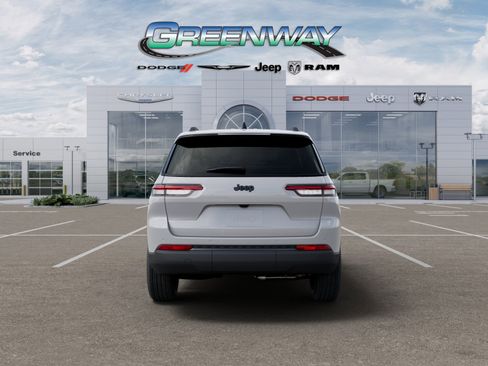 New 2025 Jeep Grand Cherokee L Altitude image 7