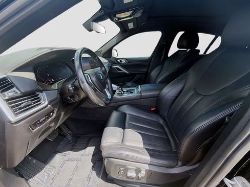 Used 2022 BMW X6 xDrive40i w/ Premium Package image 19