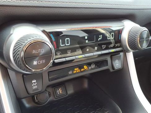 Used 2025 Toyota RAV4 XLE image 14