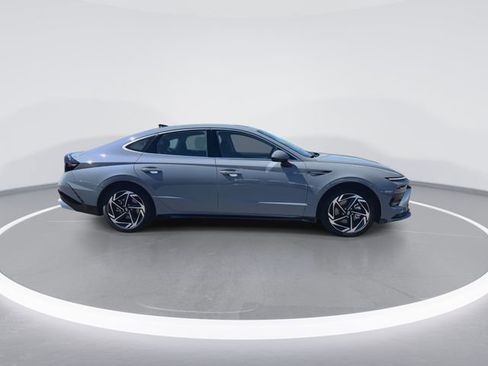 New 2026 Hyundai Sonata SEL FWD image 9