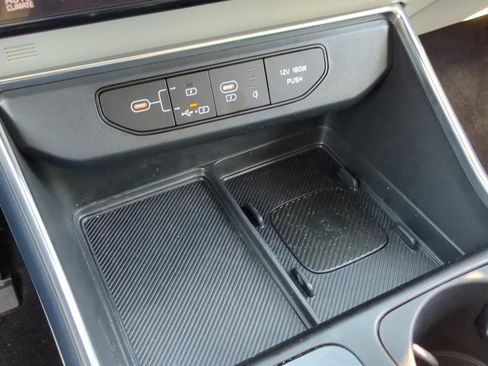 Certified 2025 Kia Carnival SX Prestige image 15