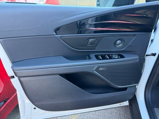 New 2026 Lincoln Nautilus Reserve w/ Jet Appearance Package AWD/4WD image 13