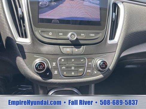 Used 2023 Chevrolet Malibu LT FWD image 24