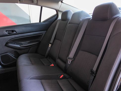 Used 2025 Nissan Altima 2.5 SV FWD image 18