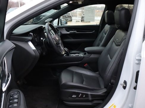 Used 2021 Cadillac XT5 Premium Luxury image 12