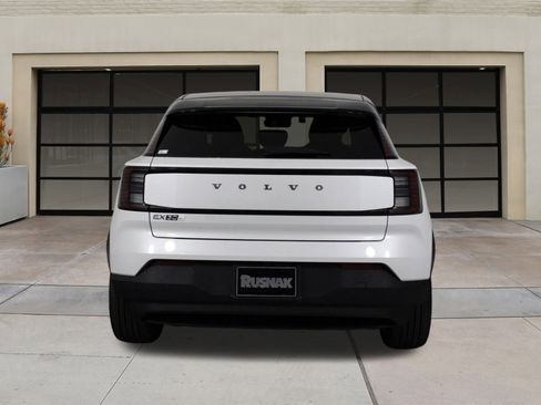 New 2025 Volvo EX30 Plus w/ Protection Package Premier image 4