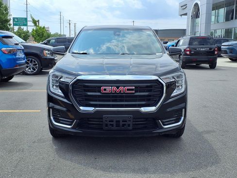 Used 2024 GMC Terrain SLE AWD/4WD image 22