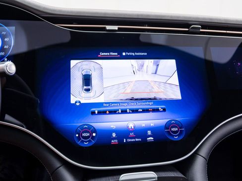 Used 2022 Mercedes-Benz EQS 580 4MATIC Sedan image 25