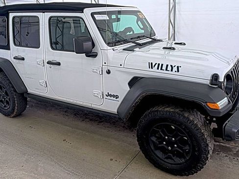 Used 2023 Jeep Wrangler Unlimited w/ 8.4" Radio Group image 3